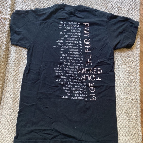 Black Panic at the disco merchandise, never worn, - Picture 2 of 2